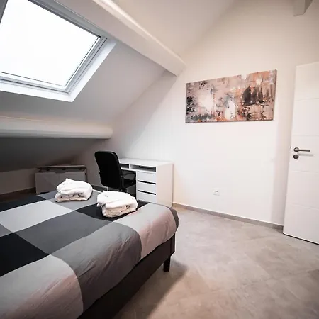 Adalia Apartman Yutz